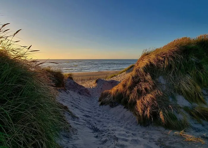 4 Person In Hjorring-by Traum * イェリング