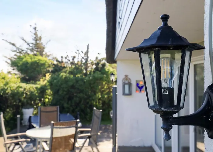 4 Person In Hjorring-by Traum イェリング