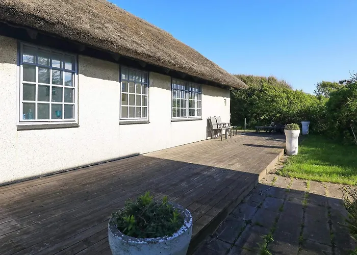 4 Person In Hjorring-by Traum * イェリング